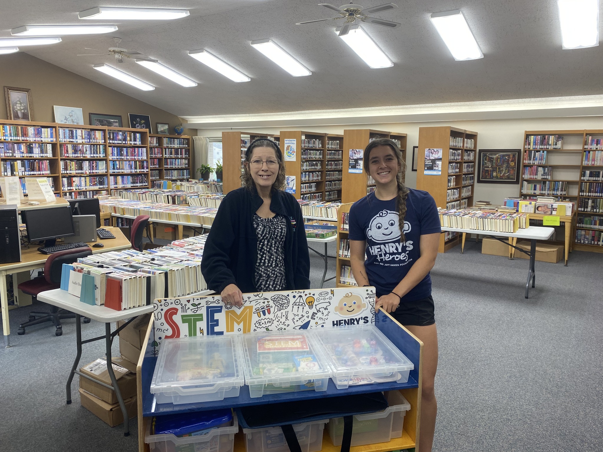 Eagle Grove Memorial Library Adds Henry's Heroes STEM Cart Iowa